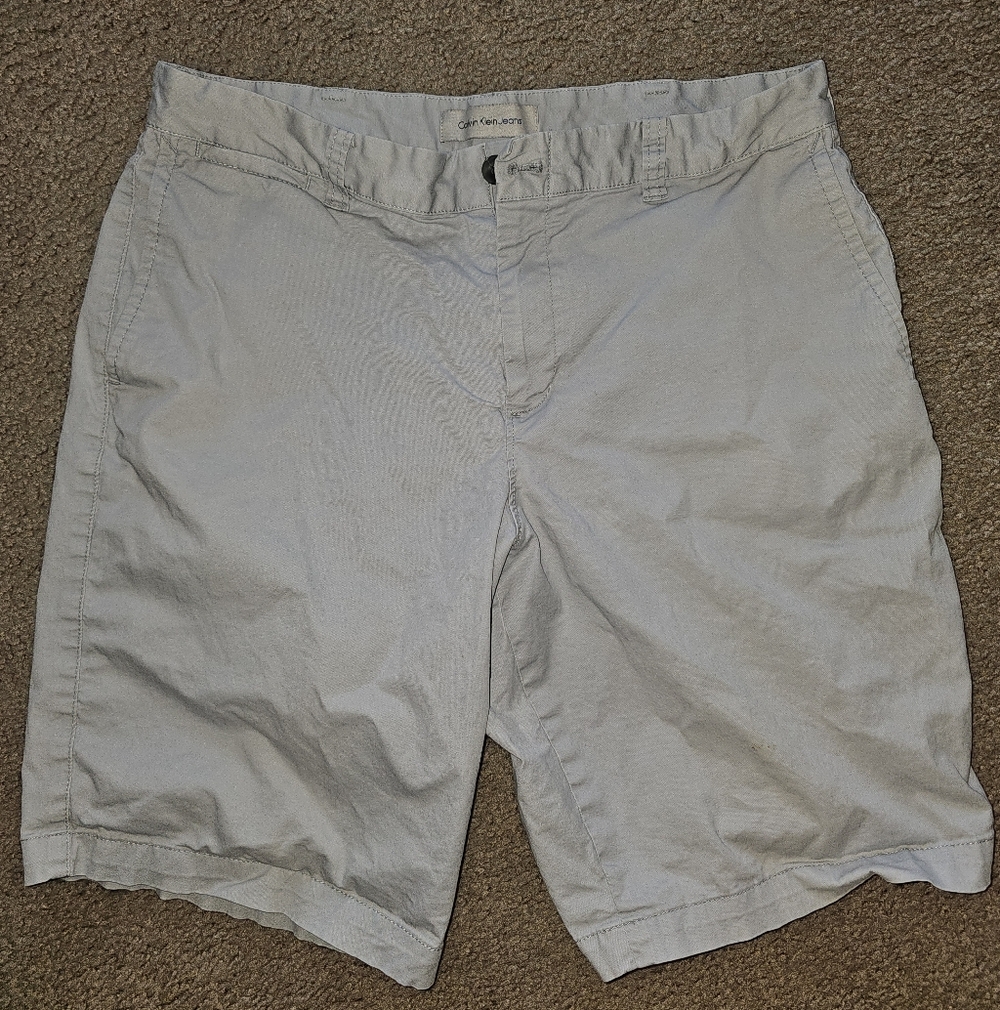 Calvin Klein Jeans Men's Light Gray Shorts